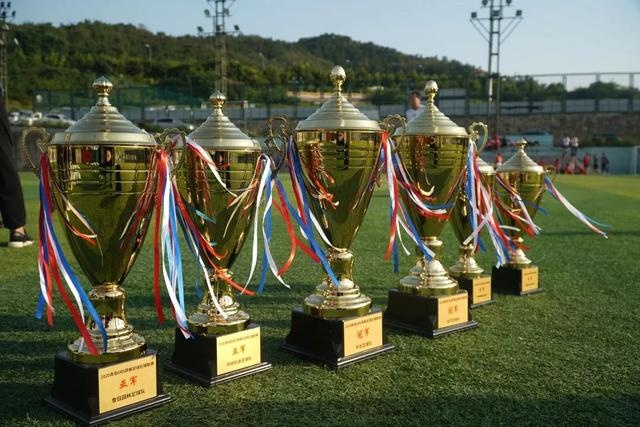 7月16日CBA转会消息，胡金秋王岚嵚交易遇阻，北方两强队补强